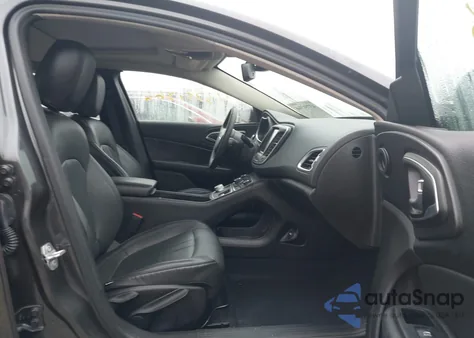 2016 Chrysler 200 Limited из США, поврежденный, VIN 1C3CCCAB2GN116582